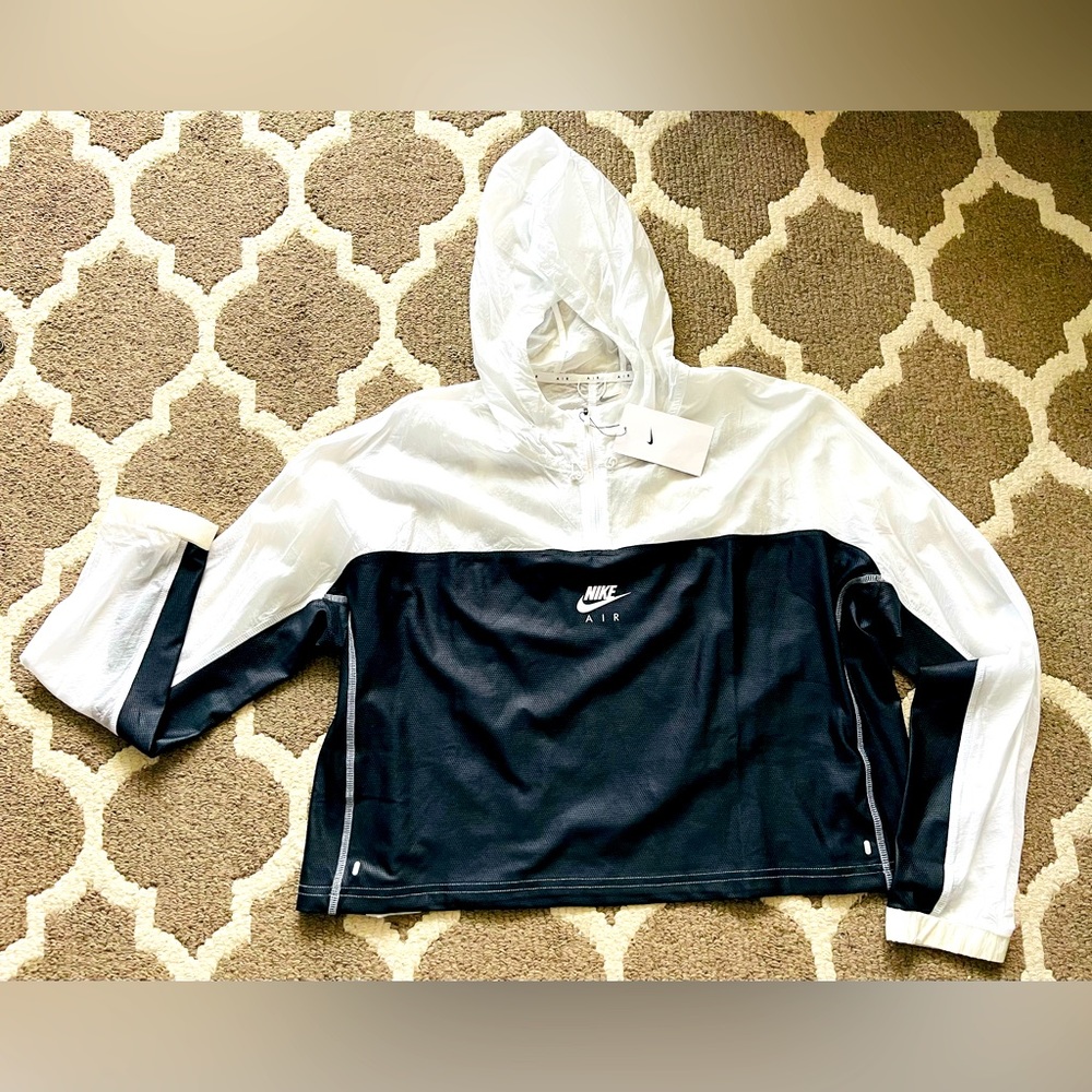 NWT Nike Cropped Windbreaker L